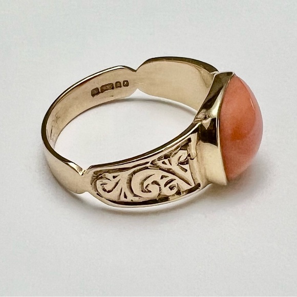 9k Gold Vintage Coral Ring with Matching 14k Coral Pendant - Picture 4 of 16